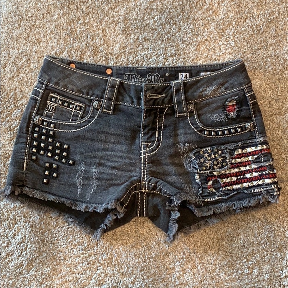 Buckle Miss Me shorts